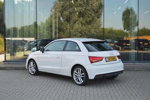 Audi A1 (2016) thumbnail 3