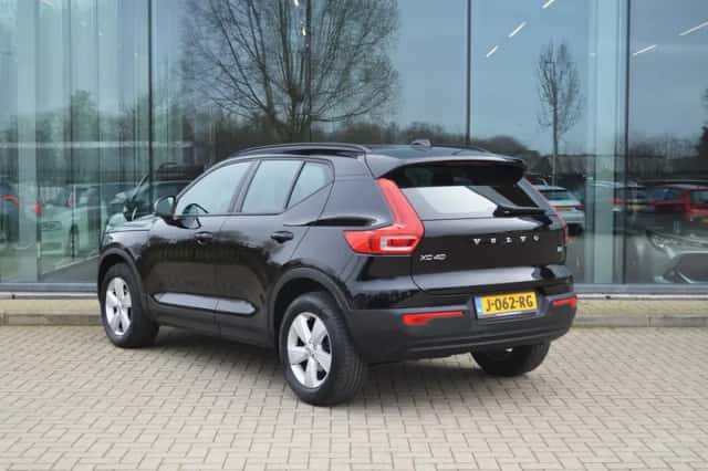 Volvo XC40 (2020) thumbnail 3