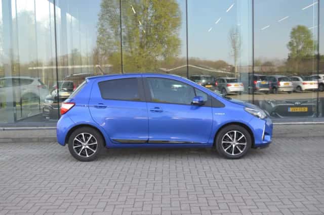 Toyota Yaris (2018) thumbnail 5