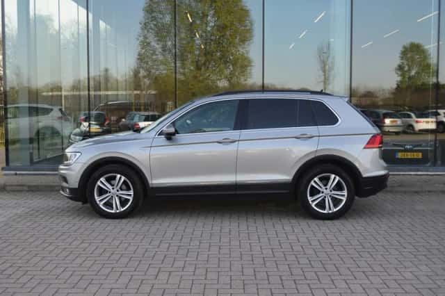 Volkswagen Tiguan (2019) thumbnail 2