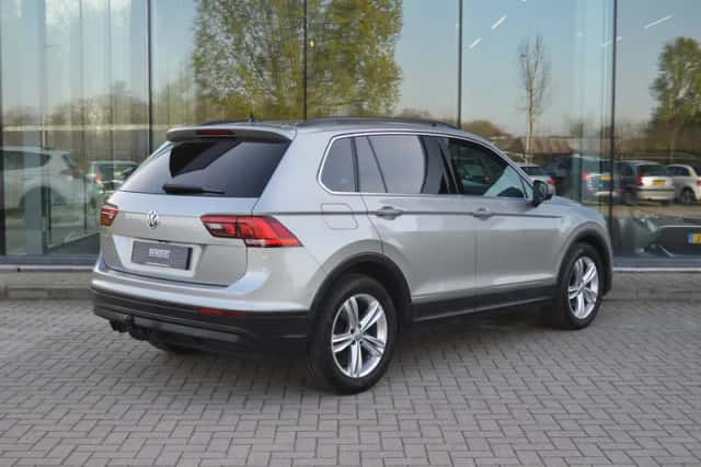 Volkswagen Tiguan (2019) thumbnail 4