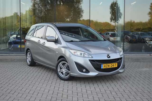 Mazda 5 (2011) thumbnail 6