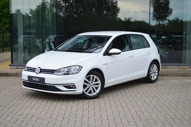Volkswagen Golf (2019) thumbnail 1
