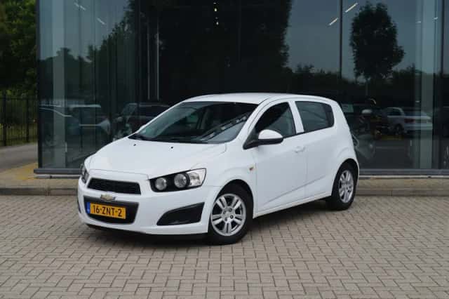 Chevrolet Aveo (2013) thumbnail 1