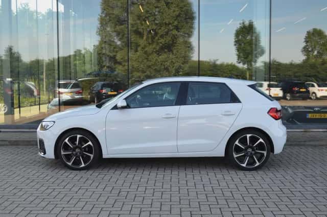 Audi A1 (2021) thumbnail 2
