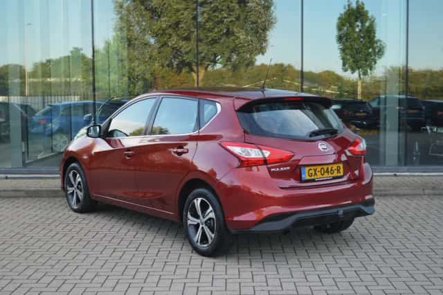 Nissan Pulsar (2015) thumbnail 4