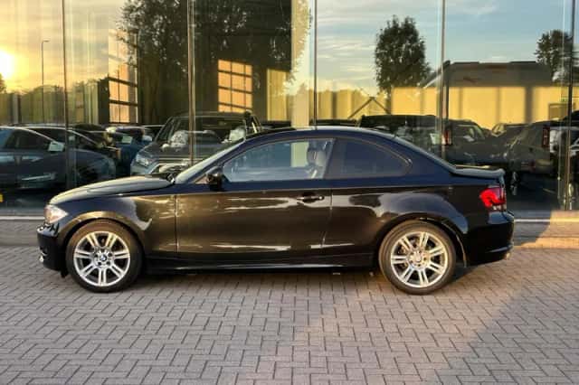 BMW 1-Serie (2010) thumbnail 2