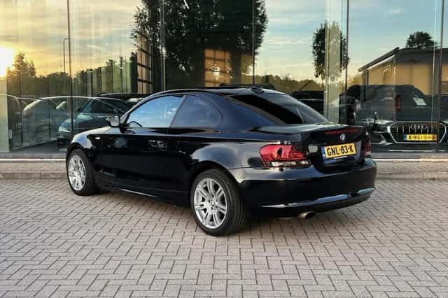 BMW 1-Serie (2010) thumbnail 3