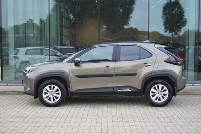 Toyota Yaris Cross (2023) thumbnail 2