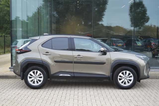 Toyota Yaris Cross (2023) thumbnail 5