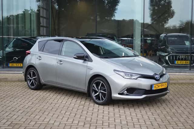 Toyota Auris (2018) thumbnail 6