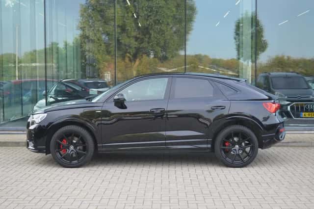 Audi Q3 Sportback (2021) thumbnail 2