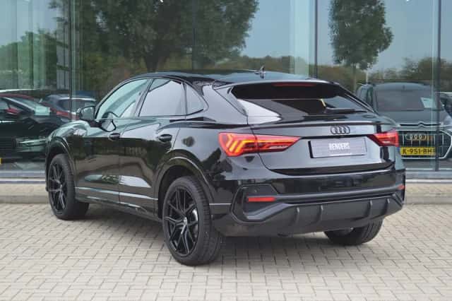 Audi Q3 Sportback (2021) thumbnail 3