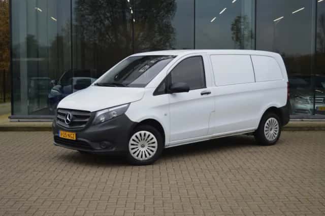 Mercedes-Benz Vito (2017) thumbnail 1