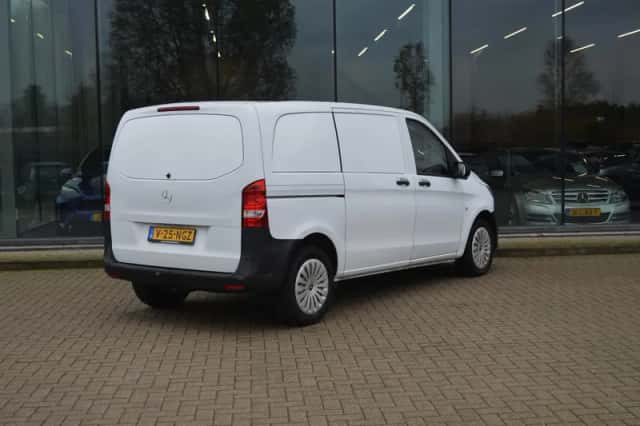 Mercedes-Benz Vito (2017) thumbnail 4