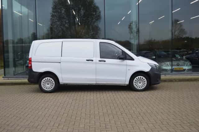 Mercedes-Benz Vito (2017) thumbnail 5