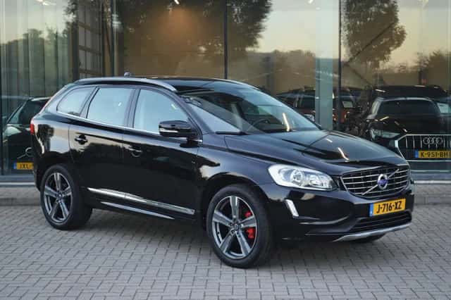 Volvo XC60 (2016) thumbnail 6