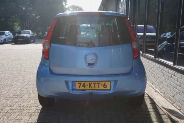 Opel Agila (2010) thumbnail 6