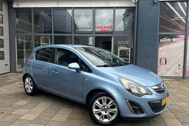 Opel Corsa (2014) thumbnail 3