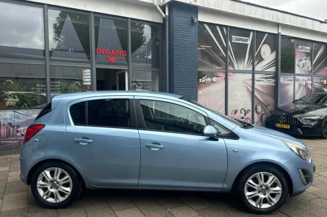 Opel Corsa (2014) thumbnail 4