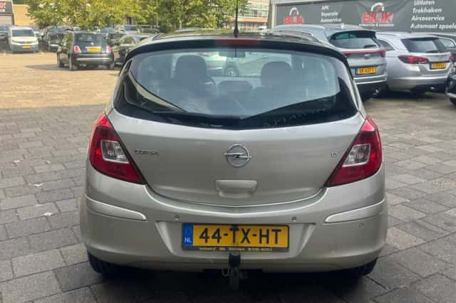 Opel Corsa (2007) thumbnail 5