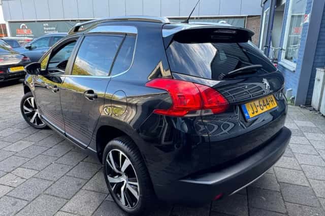 Peugeot 2008 (2016) thumbnail 6