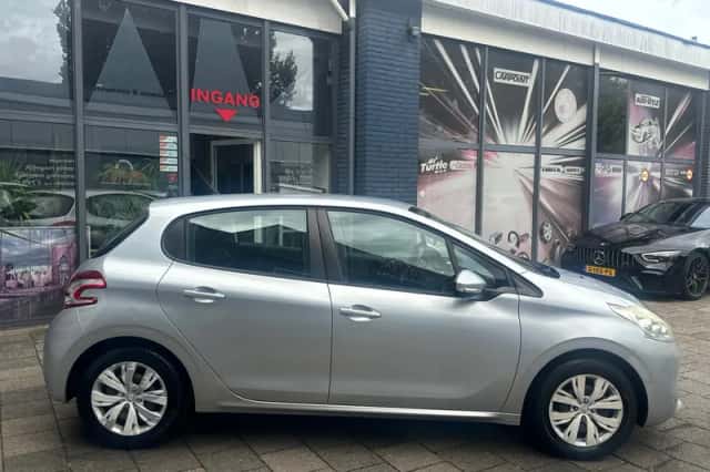 Peugeot 208 (2013) thumbnail 4