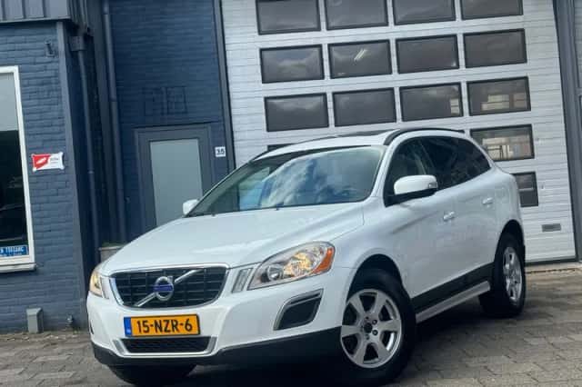 Volvo XC60 (2011) thumbnail 1