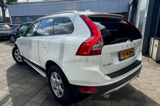 Volvo XC60 (2011) thumbnail 6