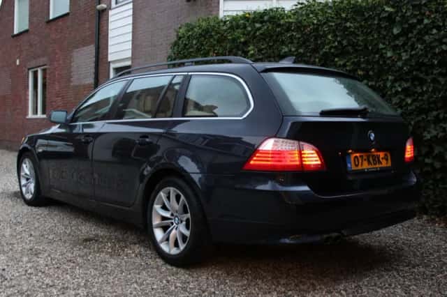 BMW 5-Serie (2009) thumbnail 2