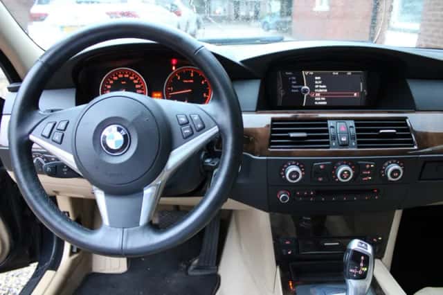 BMW 5-Serie (2009) thumbnail 6