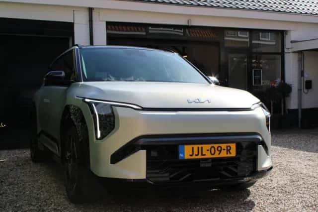 Kia EV3 (2025) thumbnail 3