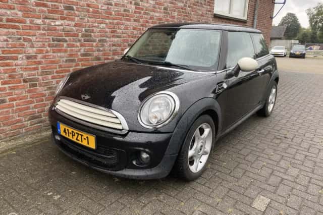 MINI One (2011) thumbnail 1