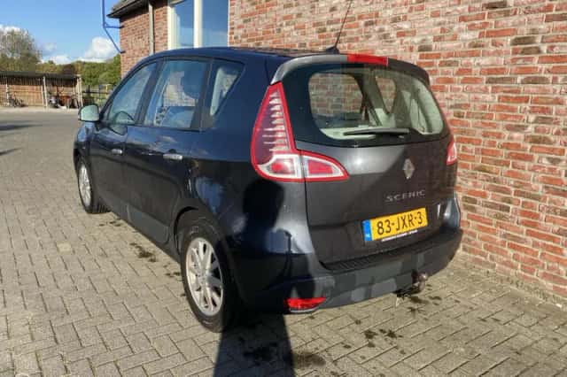 Renault Scénic (2009) thumbnail 3