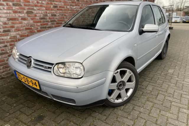 Volkswagen Golf (1999) thumbnail 1