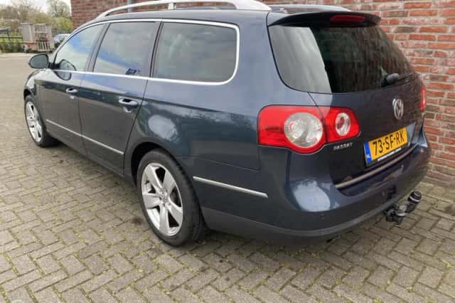 Volkswagen Passat (2006) thumbnail 3