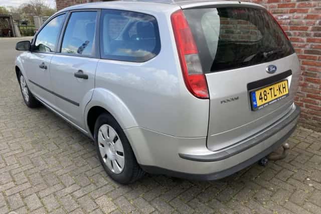 Ford Focus (2006) thumbnail 3