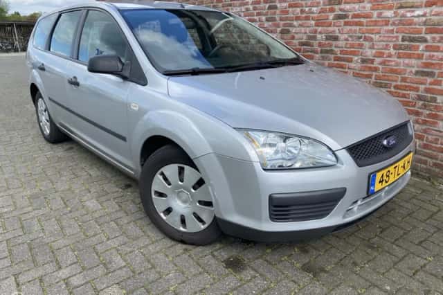 Ford Focus (2006) thumbnail 4