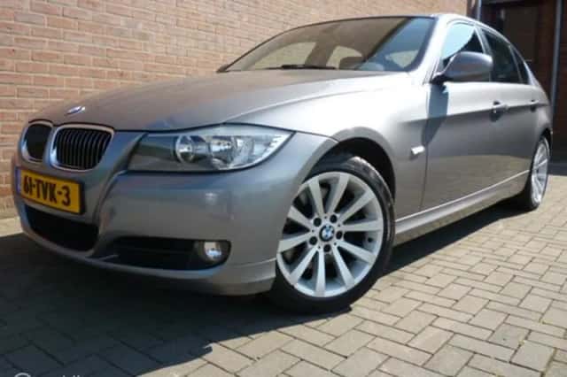 BMW 3-Serie (2010) thumbnail 1