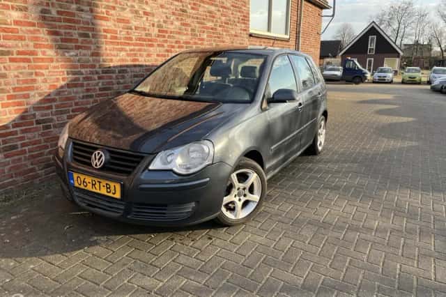 Volkswagen Polo (2005) thumbnail 1