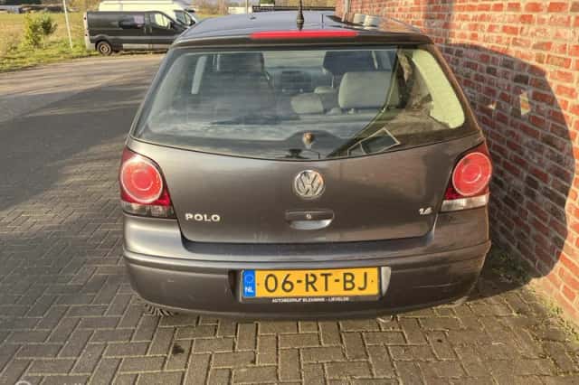 Volkswagen Polo (2005) thumbnail 4