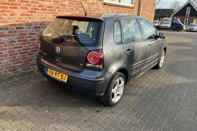 Volkswagen Polo (2005) thumbnail 5
