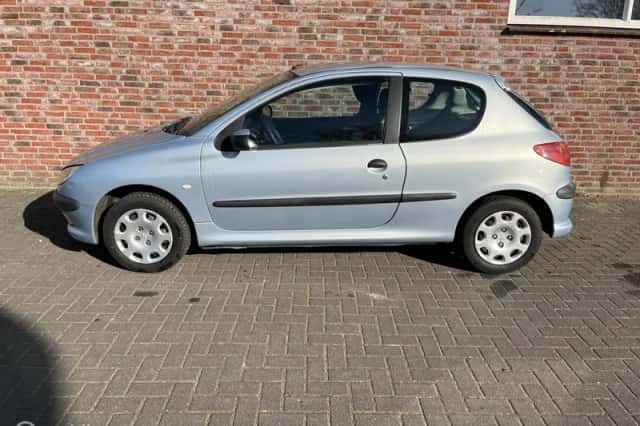Peugeot 206 (2004) thumbnail 2