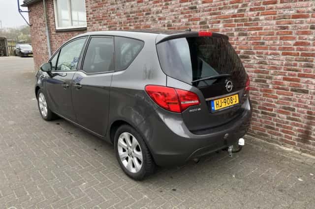 Opel Meriva (2011) thumbnail 3
