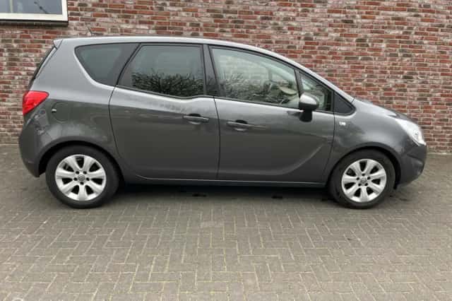 Opel Meriva (2011) thumbnail 6