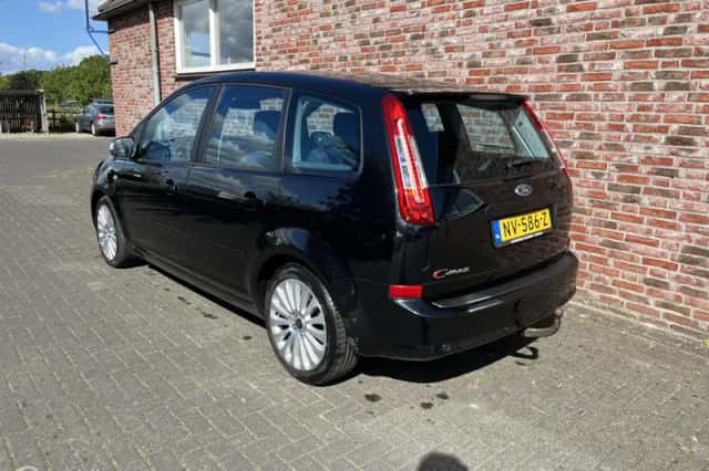 Ford C-Max (2010) thumbnail 3