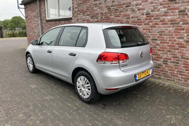 Volkswagen Golf (2012) thumbnail 3