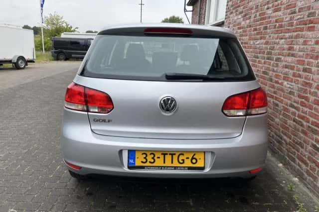Volkswagen Golf (2012) thumbnail 4