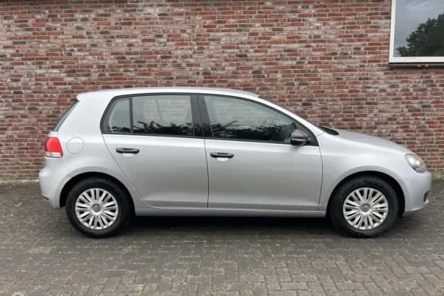 Volkswagen Golf (2012) thumbnail 6