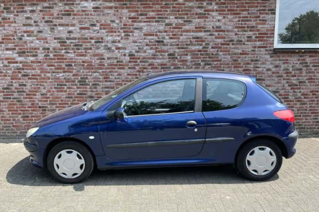 Peugeot 206 (2000) thumbnail 2
